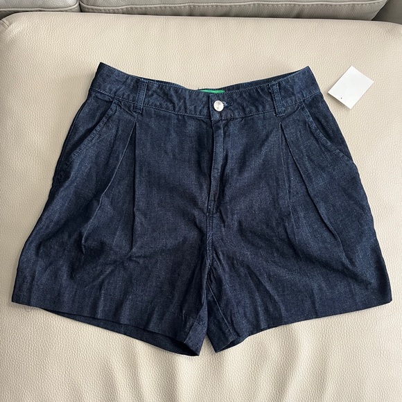 United Colors of Benetton Women’s Loose Short - Made in Italy - Size 6 - Picture 3 of 9